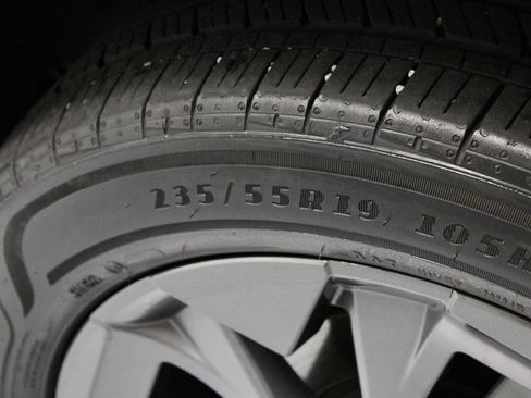 Used 2026 Kia Carnival EX FWD image 21