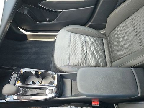 Used 2024 Chevrolet Trax LT w/ LT Convenience Package image 49