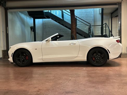 Used 2017 Chevrolet Camaro LT RWD image 2