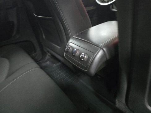 Used 2015 Chevrolet Traverse LT w/ Style and Technology Package FWD image 20