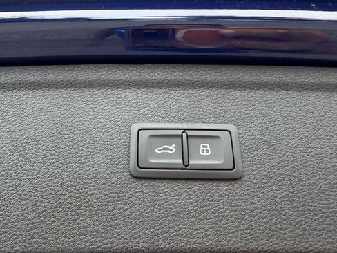 Used 2021 Audi Q5 2.0T Premium w/ Convenience Package AWD/4WD image 8