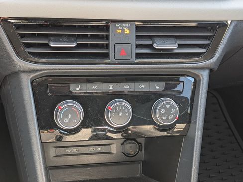 Used 2023 Volkswagen Taos SE image 24