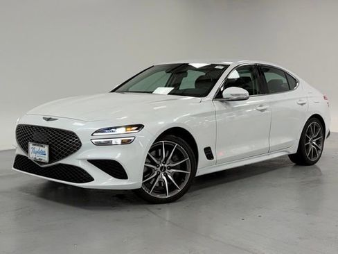 Used 2026 Genesis G70 2.5T image 1