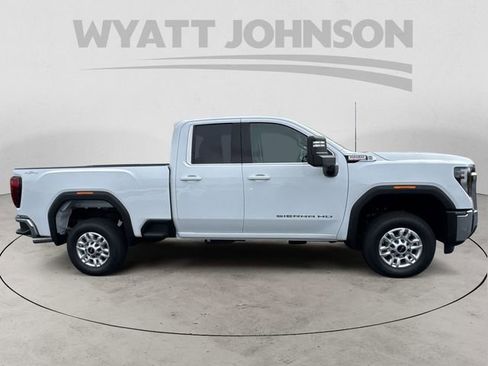 New 2026 GMC Sierra 2500 SLE AWD/4WD image 6