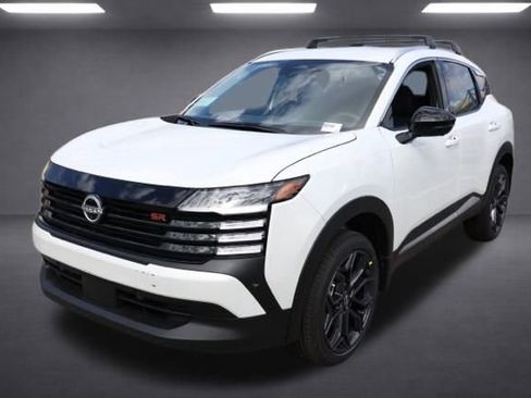 New 2026 Nissan Kicks SR image 8