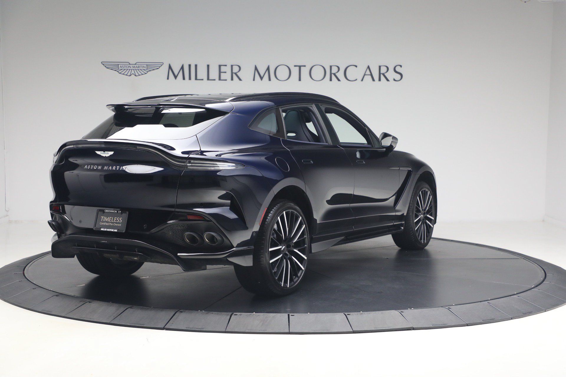 Used 2025 Aston Martin DBX 707 AWD/4WD image 7