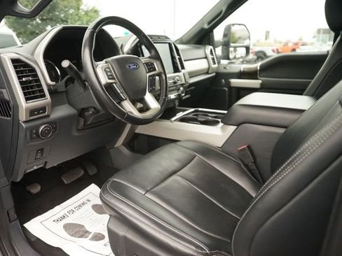 Used 2022 Ford F350 Lariat w/ Black Appearance Package AWD/4WD image 8