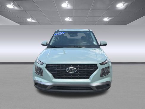 Certified 2026 Hyundai Venue SE FWD image 2