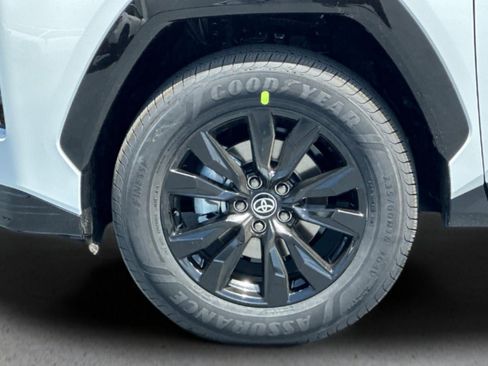 New 2026 Toyota RAV4 SE FWD image 32