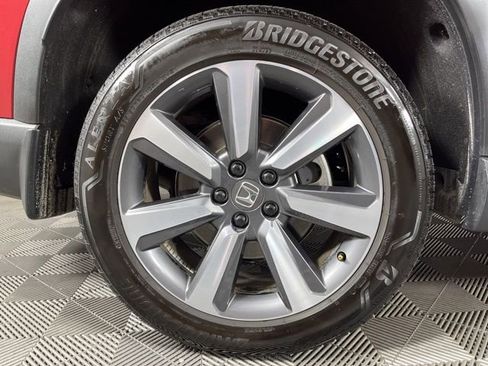 Used 2025 Honda Pilot Touring image 16