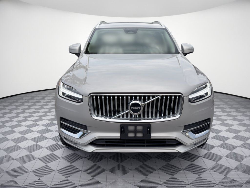 Used 2024 Volvo XC90 B5 Core w/ Protection Package Premier AWD/4WD image 6