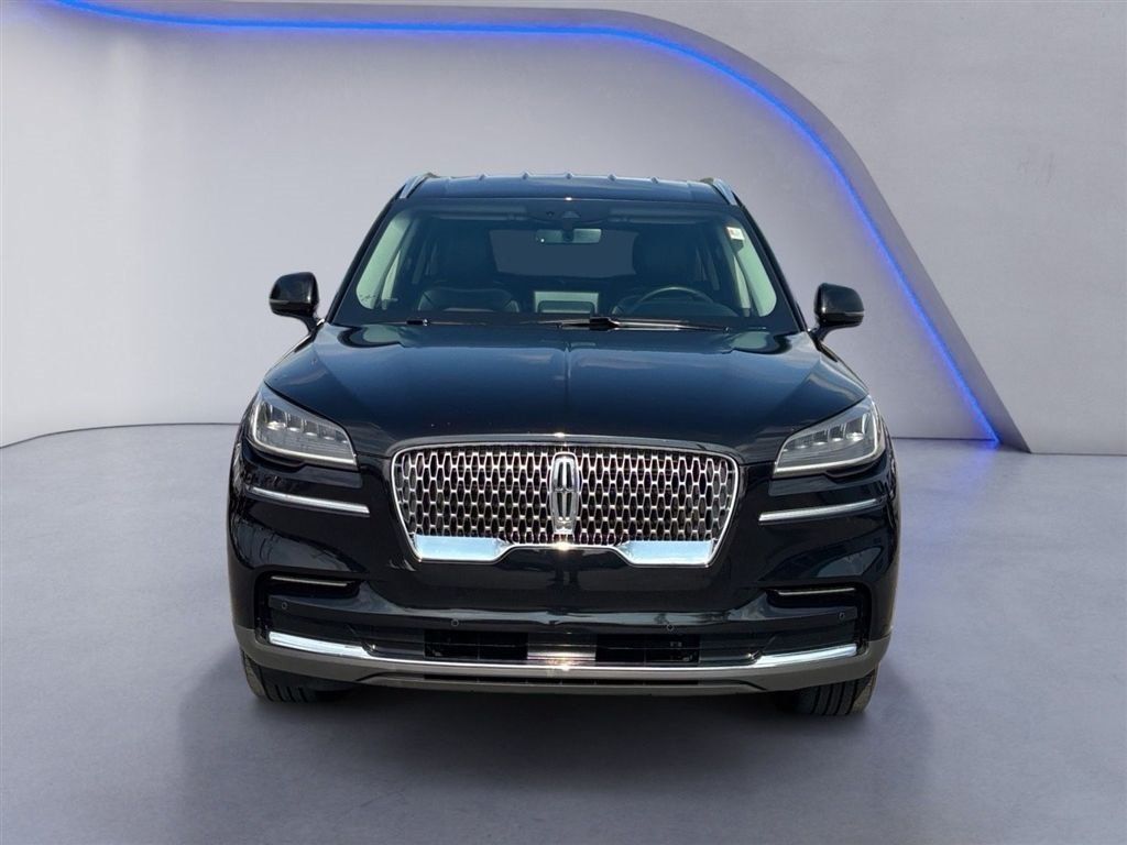 Used 2023 Lincoln Aviator AWD w/ Elements Package image 8