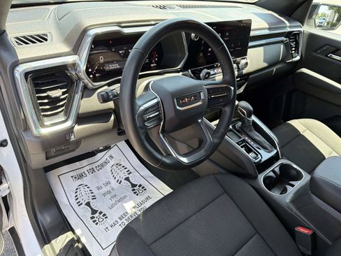 Used 2024 GMC Canyon Elevation w/ Convenience Package RWD image 9