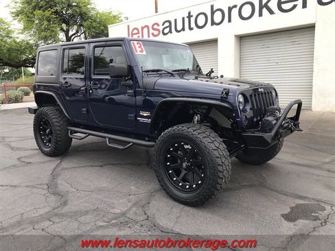 Used 2013 Jeep Wrangler Unlimited Sahara AWD/4WD image 5
