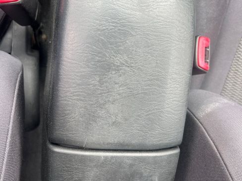 Used 2004 Toyota RAV4 4WD image 35