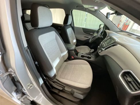 Used 2022 Chevrolet Equinox LT AWD/4WD image 24