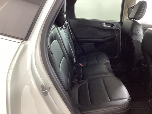 Used 2020 Ford Escape Titanium w/ Titanium Premium Package 2.0 AWD/4WD image 11