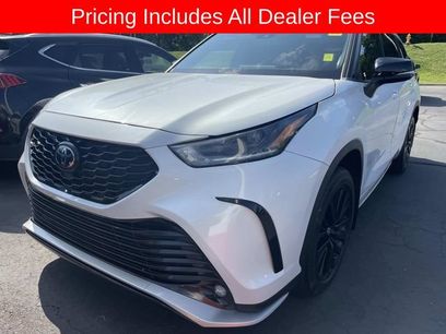 Used 2023 Toyota Highlander XSE