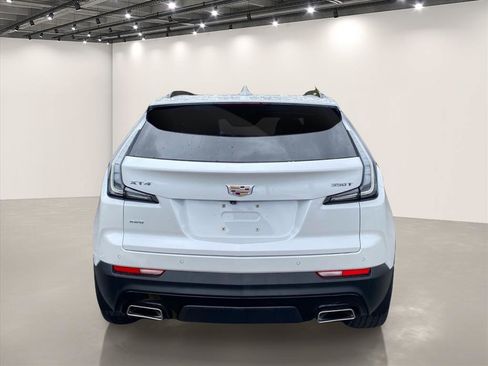 Used 2023 Cadillac XT4 Sport w/ Cold Weather Package AWD/4WD image 6