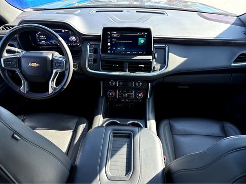 Used 2022 Chevrolet Tahoe LT w/ Luxury Package image 4