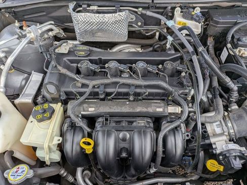 Used 2011 Ford Focus SE image 20