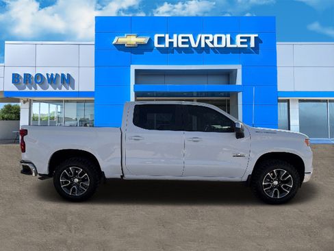 Used 2023 Chevrolet Silverado 1500 LT w/ Leather Package RWD image 2