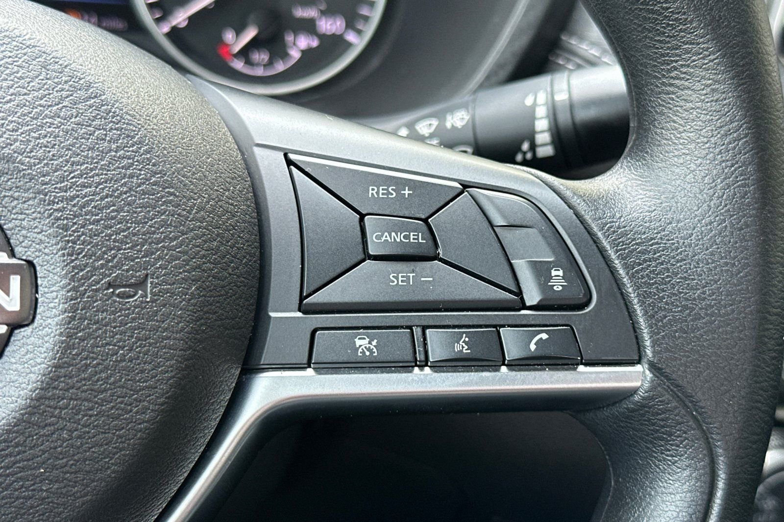 Used 2025 Nissan Sentra SV FWD image 26