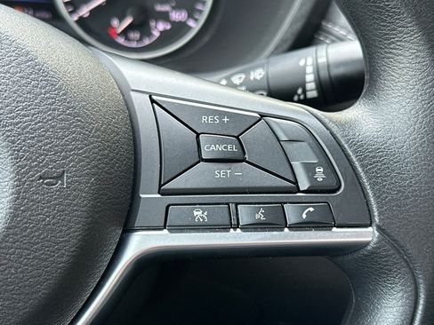 Used 2025 Nissan Sentra SV FWD image 26