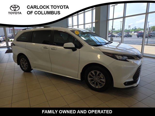 Used 2026 Toyota Sienna XLE FWD image 6