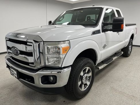 Used 2014 Ford F250 Lariat w/ Lariat Interior Package AWD/4WD image 4