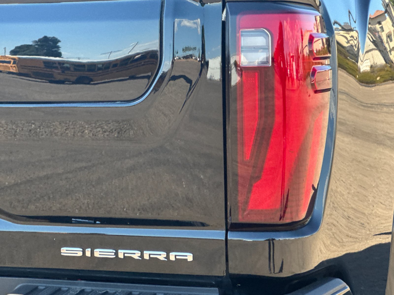 Used 2024 GMC Sierra 2500 Denali Ultimate AWD/4WD image 27