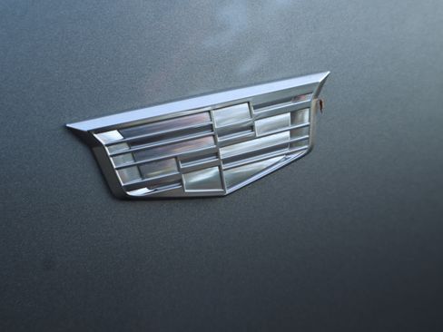 Used 2024 Cadillac XT4 Sport w/ Technology Package FWD image 15