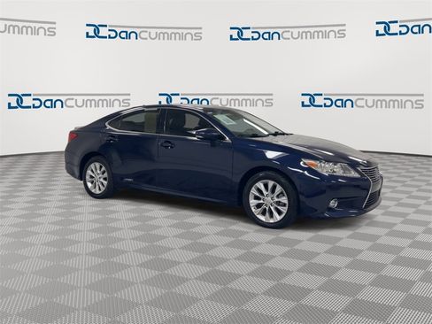 Used 2014 Lexus ES 300h image 2