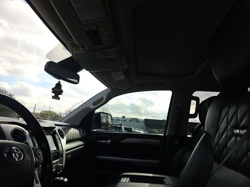 Used 2019 Toyota Tundra Platinum image 19