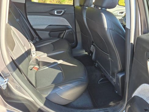 Used 2022 Jeep Compass Latitude w/ Convenience Group image 7