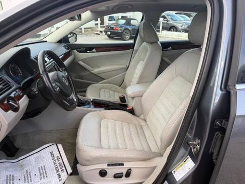 Used 2012 Volkswagen Passat TDI SEL Premium FWD image 16