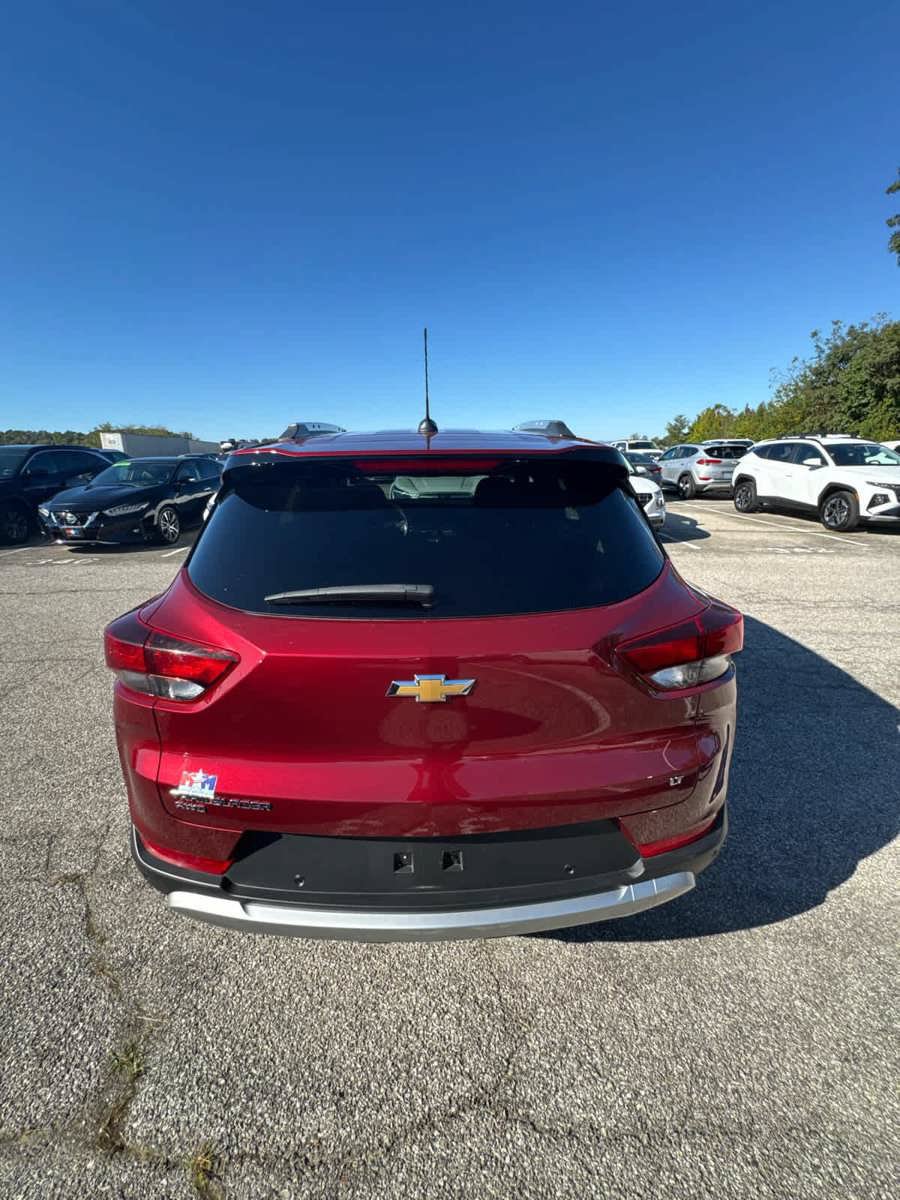 Used 2024 Chevrolet TrailBlazer LT w/ LT Cold Weather Package AWD/4WD image 15