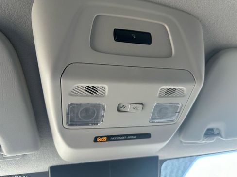 Used 2025 Ford Transit 250 Low Roof w/ Exterior Upgrade Package RWD image 18