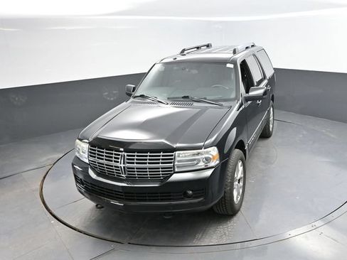 Used 2013 Lincoln Navigator 4WD w/ HD Trailer Tow Pkg image 39