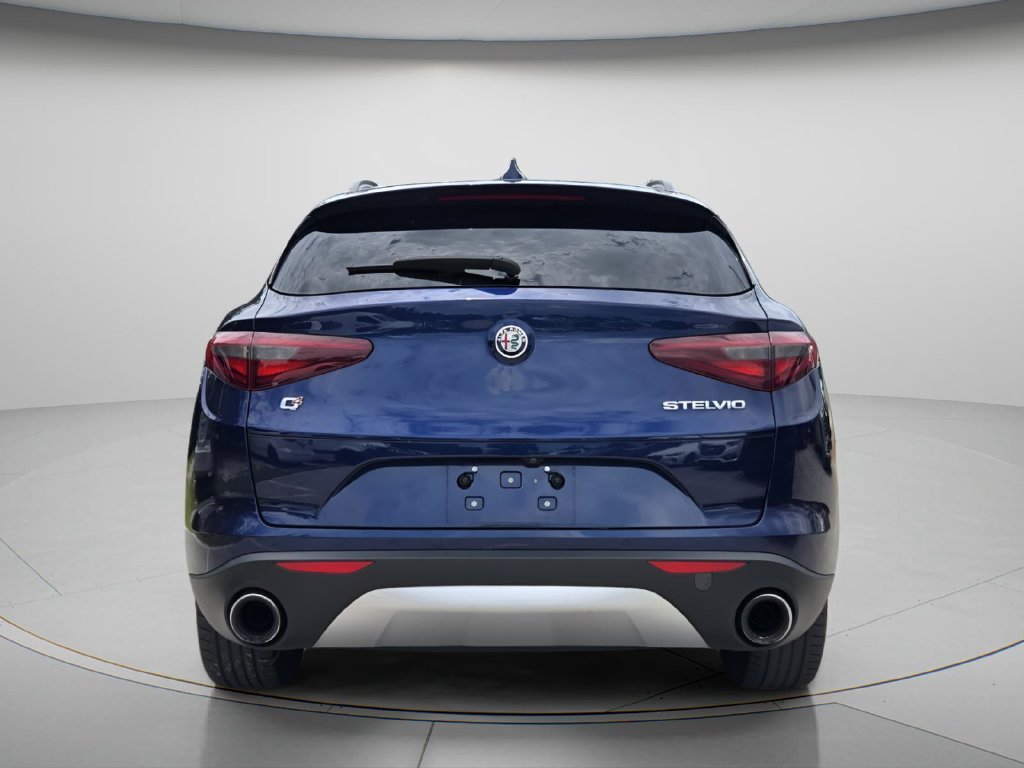 Used 2018 Alfa Romeo Stelvio Sport w/ Quick Order Package 22J Sport AWD/4WD image 6