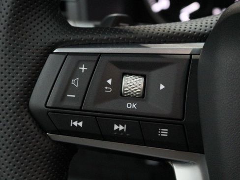 New 2025 Mitsubishi Outlander SE image 9