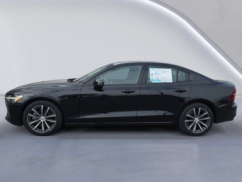 Certified 2022 Volvo S60 B5 Momentum w/ Protection Package Premier AWD/4WD image 6