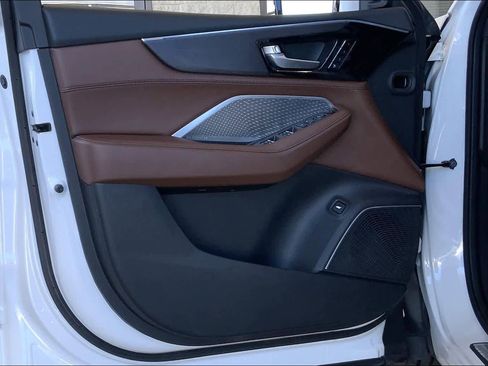 Used 2022 Acura MDX SH-AWD w/ Advance Package image 22