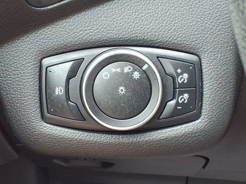 Used 2015 Ford Escape SE FWD image 14