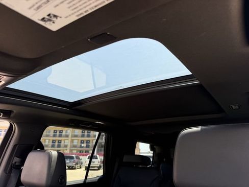 Used 2022 Chevrolet Tahoe LT w/ Luxury Package AWD/4WD image 24
