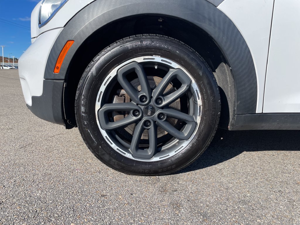 Used 2016 MINI Cooper Countryman S FWD image 9