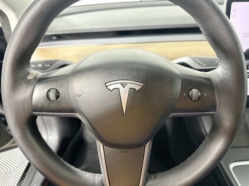 Used 2023 Tesla Model 3 Standard Range image 19