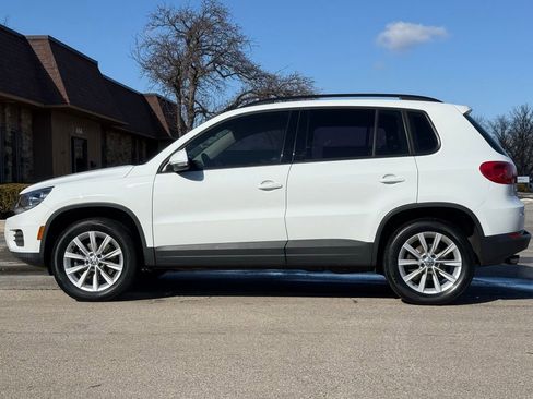 Used 2018 Volkswagen Tiguan Limited w/ Premium Package image 2
