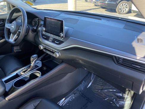 Used 2023 Nissan Altima 2.5 SR image 12