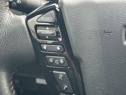 Used 2024 Nissan Frontier Pro-X image 19